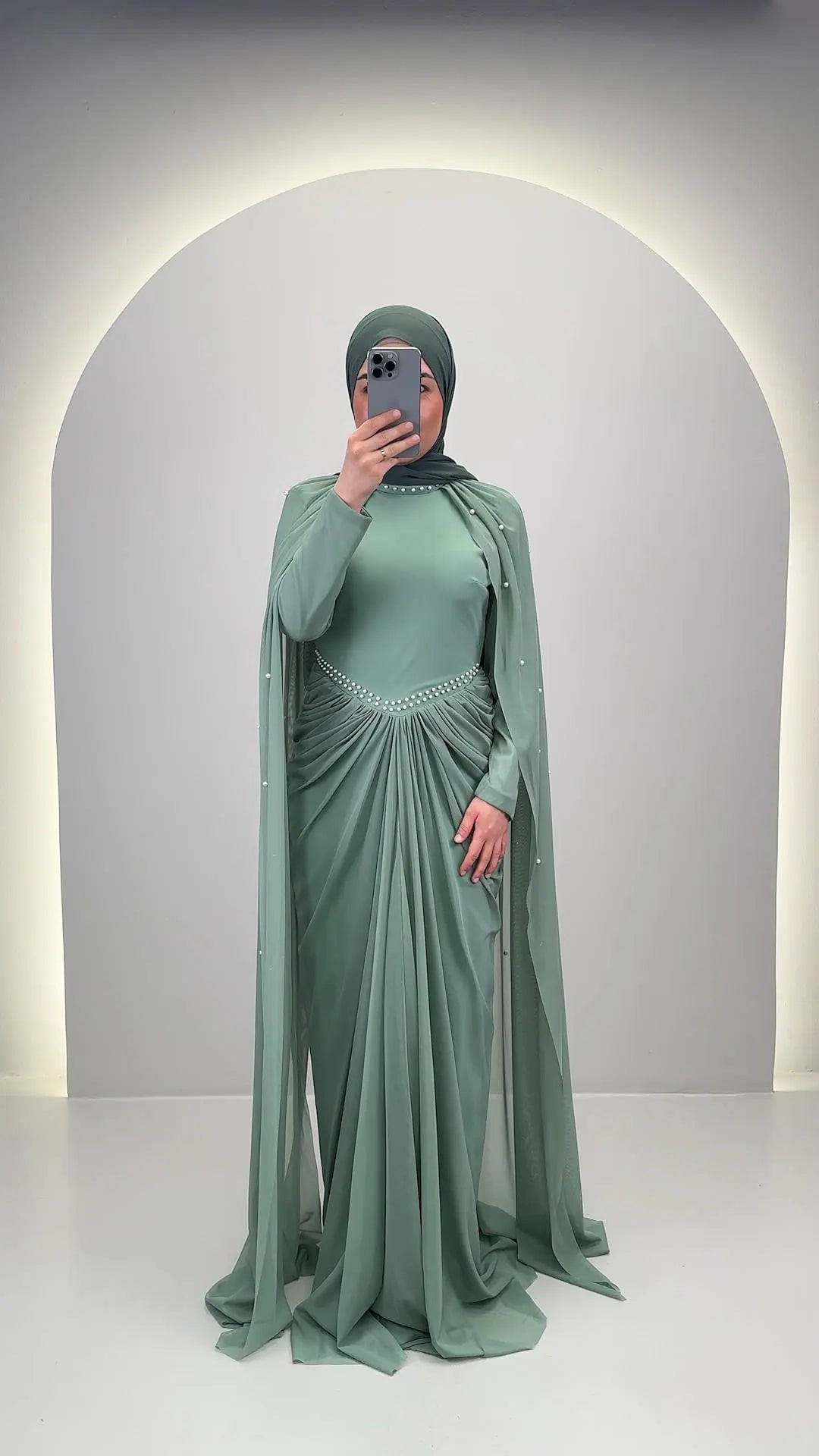 Tiya Abiye Mint
