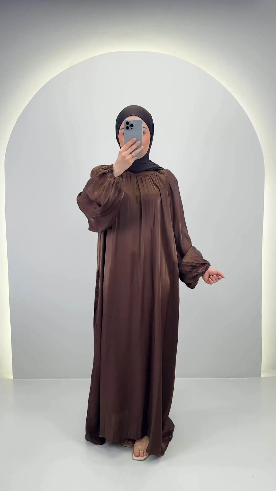 <tc>S</tc>i<tc>m</tc>la Abaya Braun