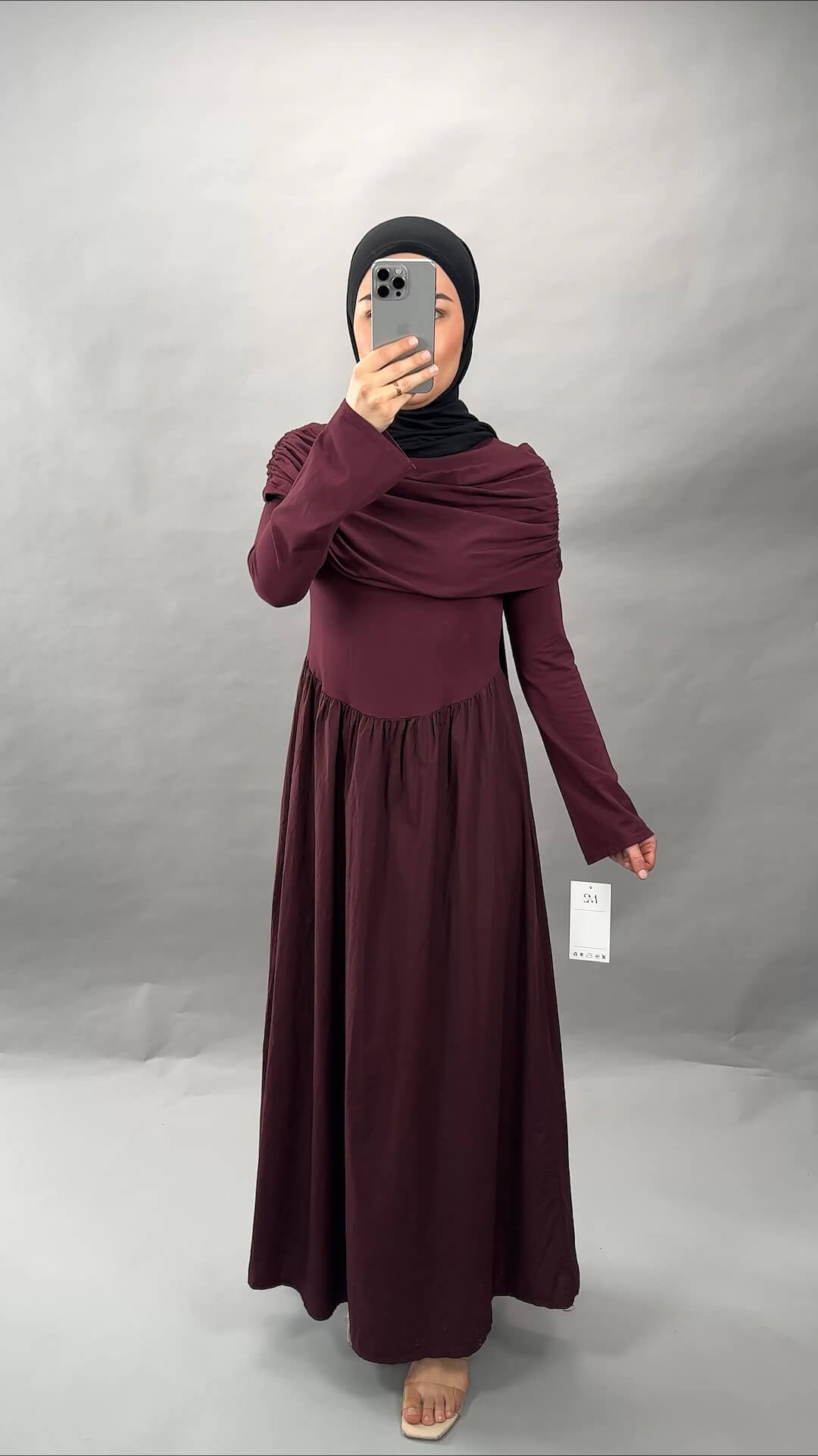 Yelena Kleid Weinrot